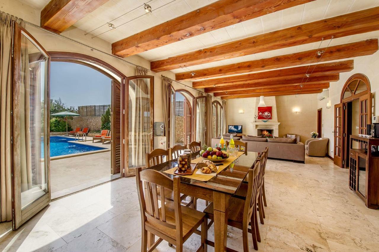 The Almonds Luxury Villa San Lawrenz Exterior photo